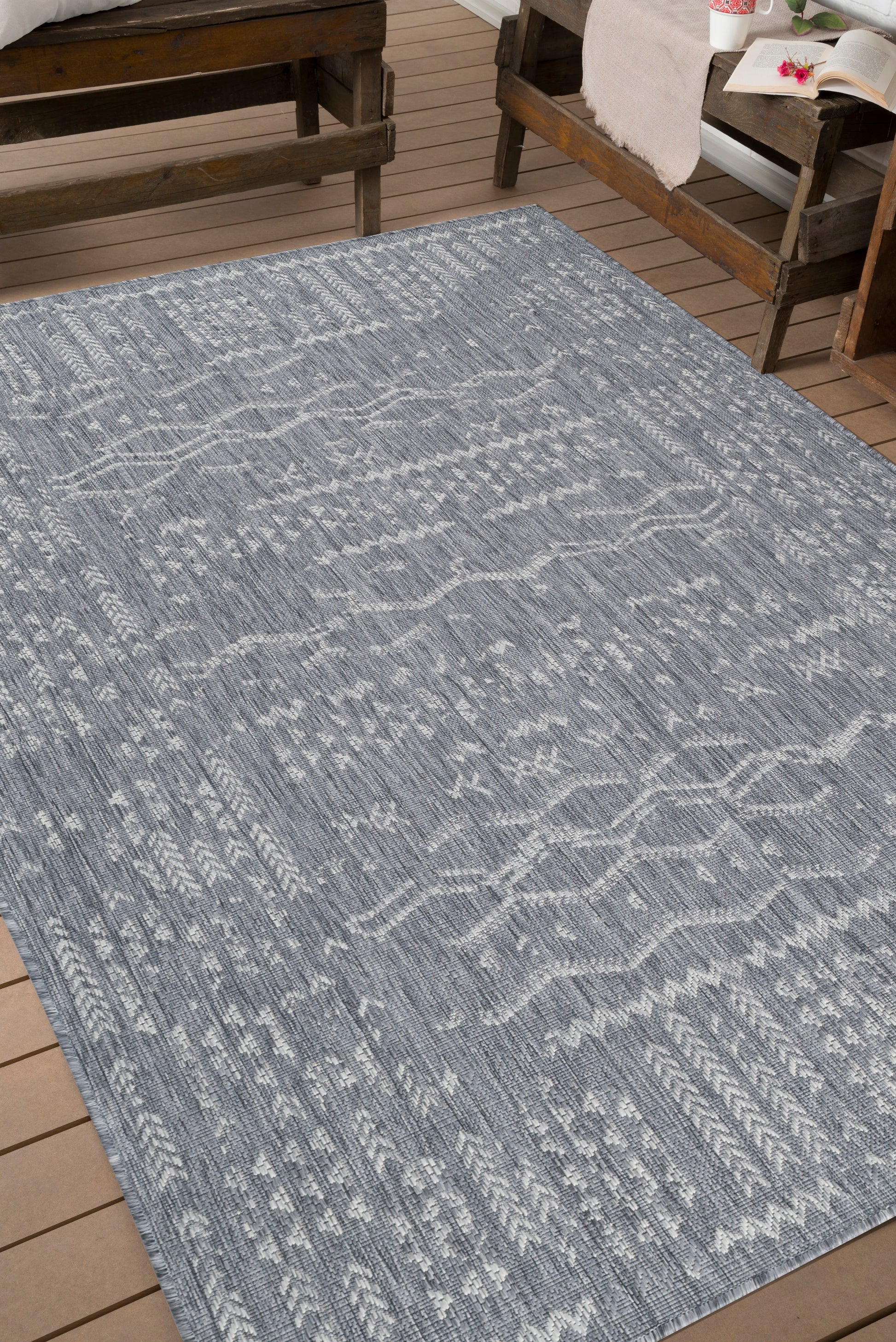 Revere Tribal Grey Distressed Indoor/Outdoor Rug