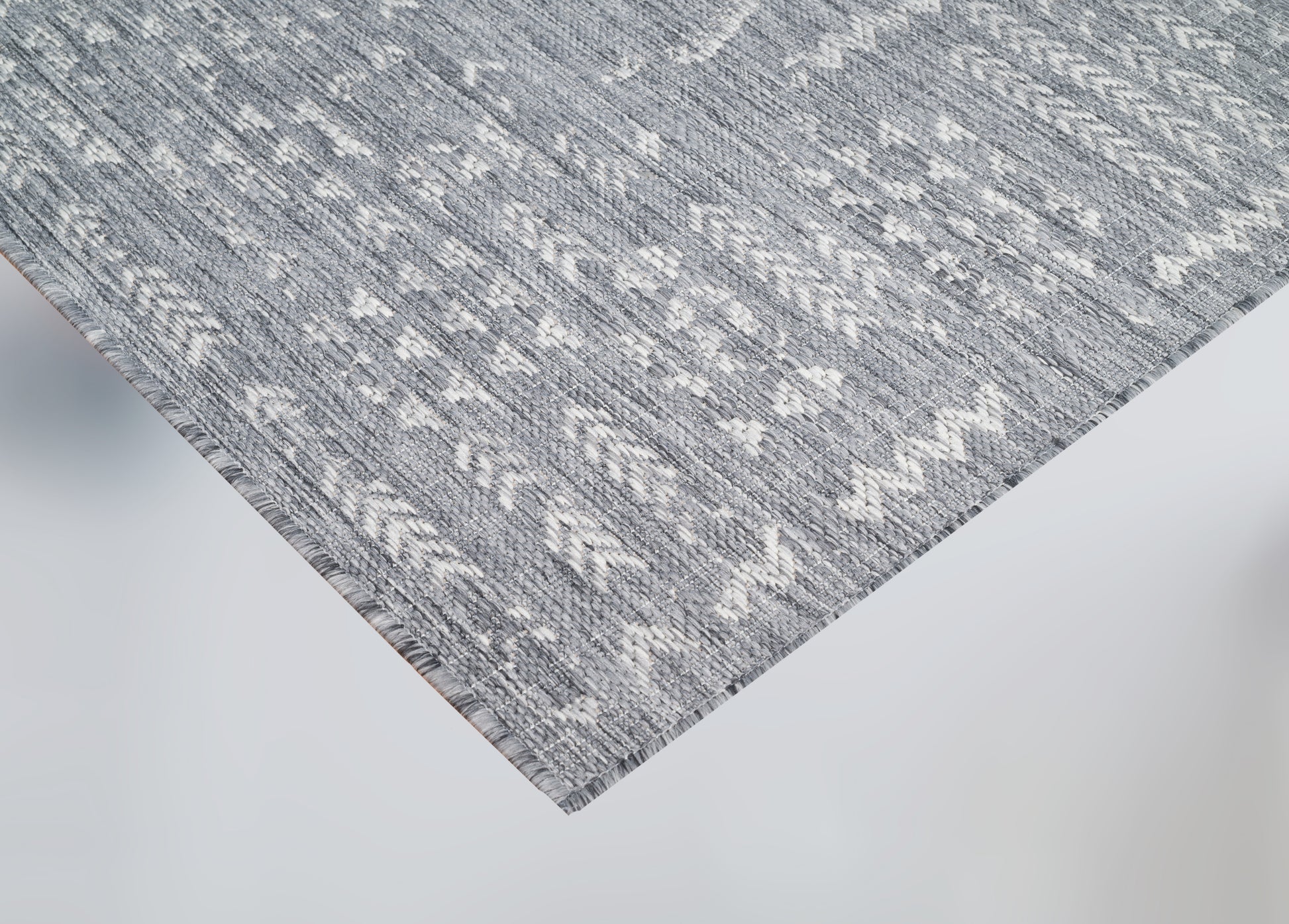 Revere Tribal Grey Distressed Indoor/Outdoor Rug