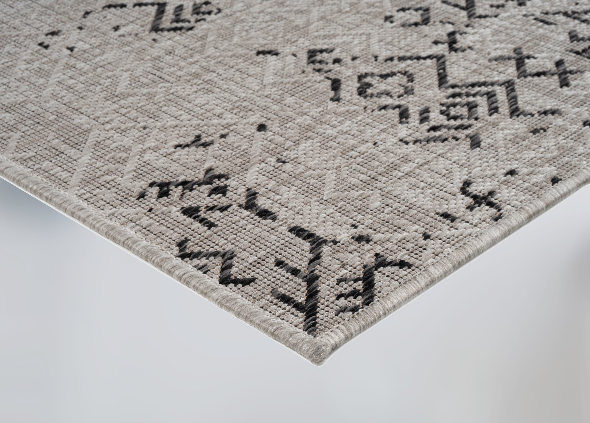 Revere Transitional Grey Anthracite Distressed Indoor/Outdoor Rug
